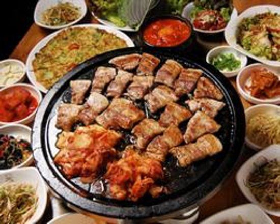 Tonchan Shinjuku Main Store